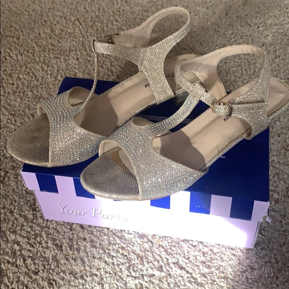 Girls diamond heel
